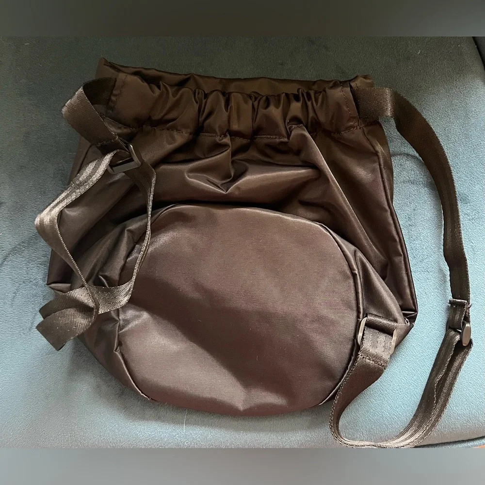 🖤 Levi’s® Mini Seasonal Backpack – Brand New